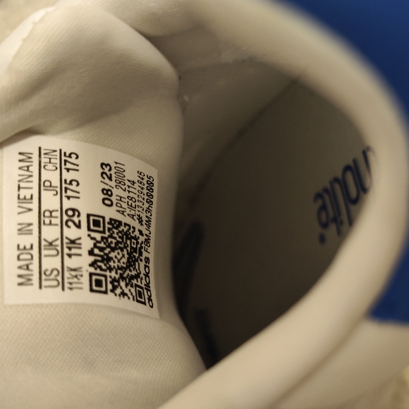 Adidas Kids White and Blue Sneakers - Picture 5 of 5